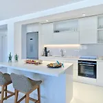Empire Luxury * Santa Maria (Paros)