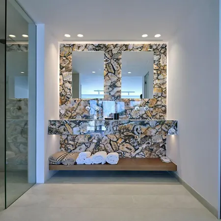 Empire Luxury ヴィラ *