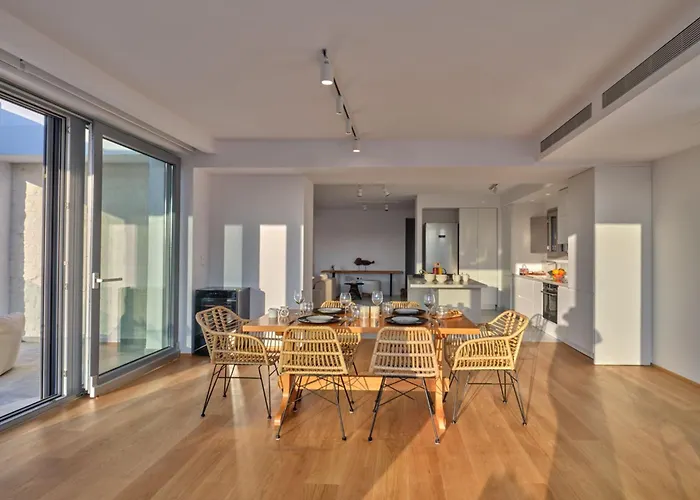 Empire Luxury サンタ・マリア