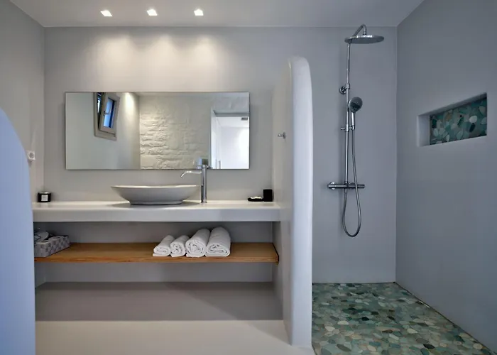 Empire Luxury Villa Santa Maria (Paros)