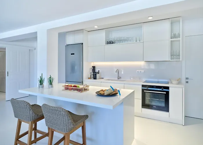 Empire Luxury * Santa Maria (Paros)